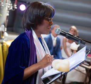 Engelse presentatrice - ceremoniespreker