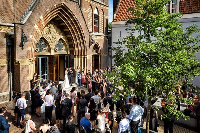 Unieke trouwlocaties in Amsterdam - knusse kerk