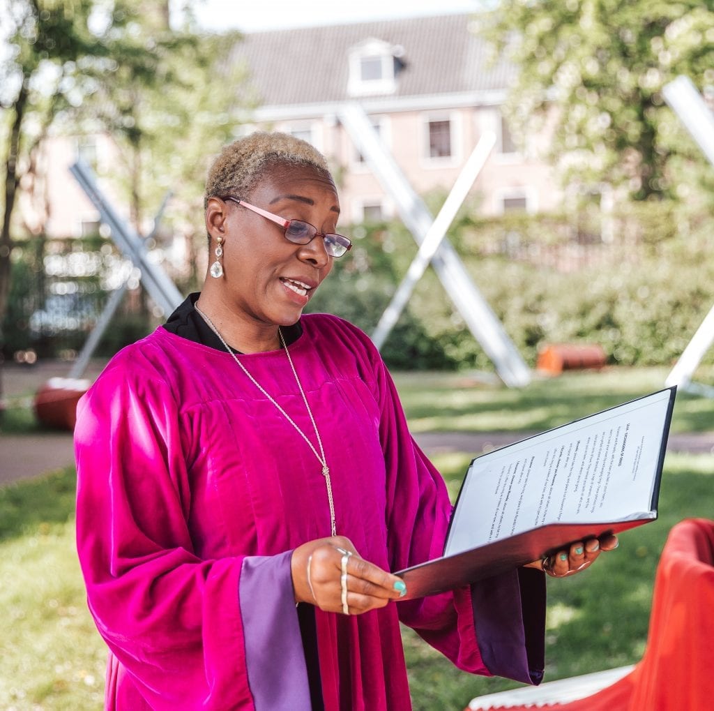 funeral ceremony services conducting a ceremony in a park in holland