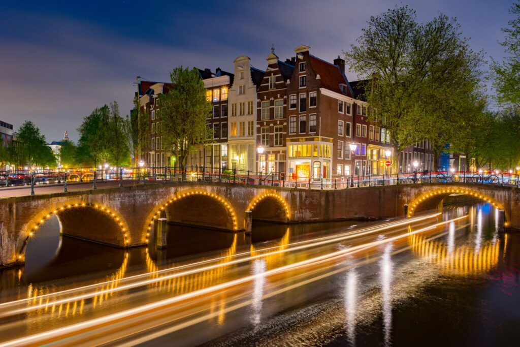 Bruiloft op een boot in Amsterdam
