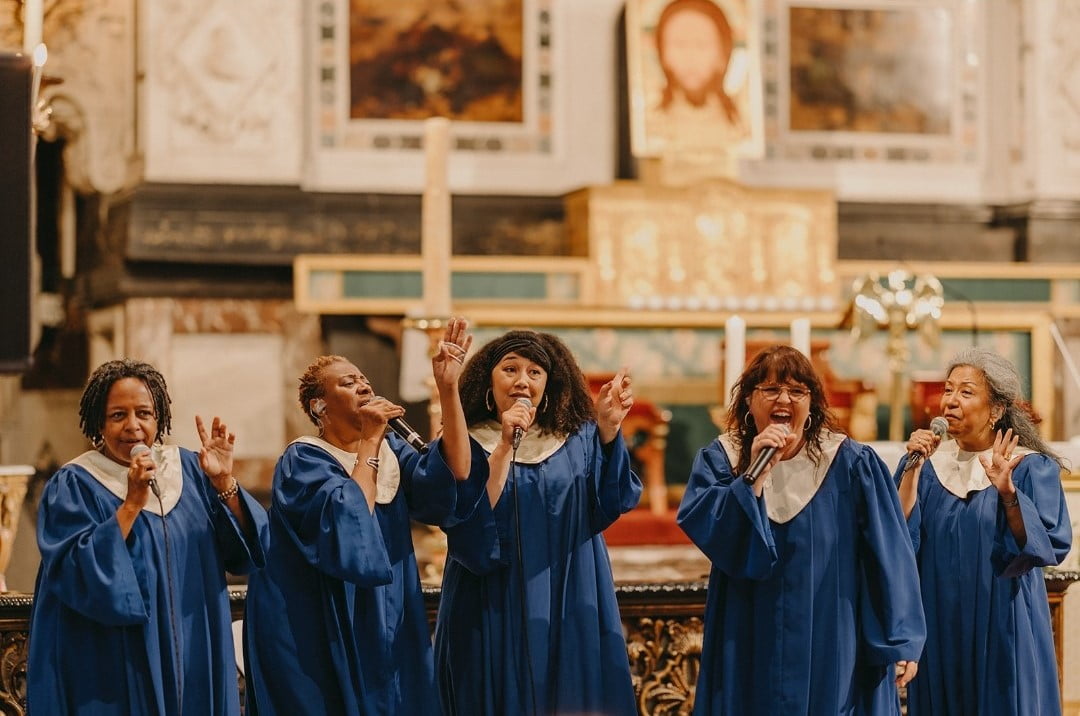 abc gospel choir amsterdam - small gospel choir Amsterdam all women choir singing in at a church wedding in Antwerp