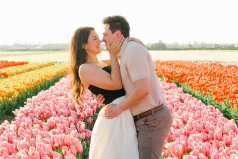 Spring marriage proposal in Amsterdam during a tulip field photo shoot